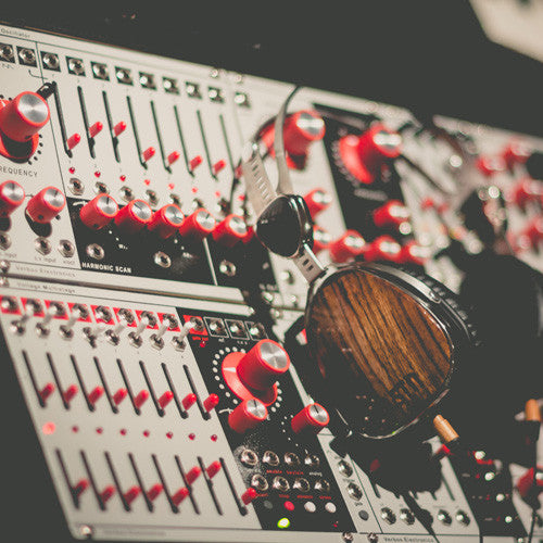 LSTN Headphones at NAMM 2016